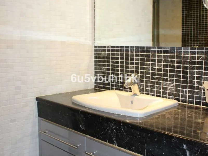 Apartment - Middle Floor Apartment в продаже в Manilva, Málaga. В доме 3 спален и 4 ванных комнат. Площадь дома 244 м²