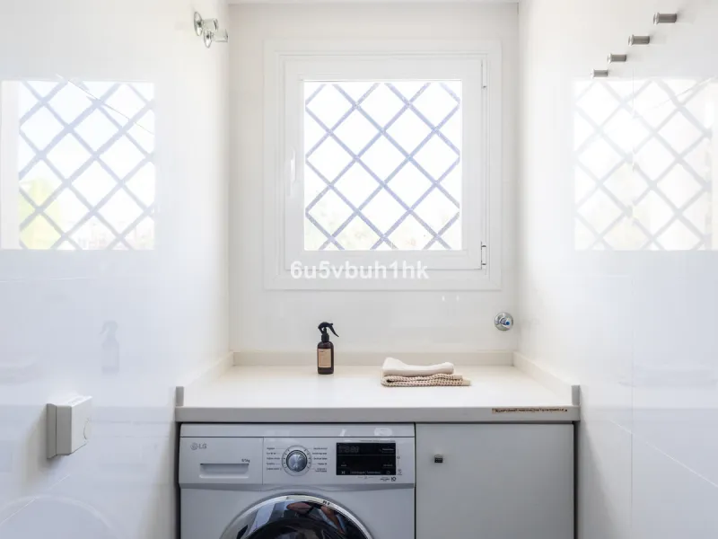 Discover this beautifully presented semi-detached home offering modern comfort and an ideal location in the lower part of Torreblanca.
