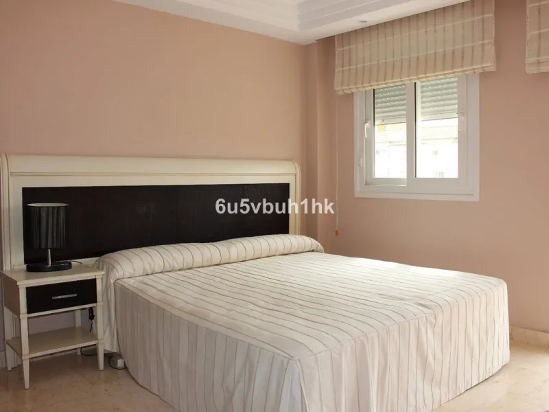 Apartment - Middle Floor Apartment в продаже в Manilva, Málaga. В доме 3 спален и 4 ванных комнат. Площадь дома 244 м²