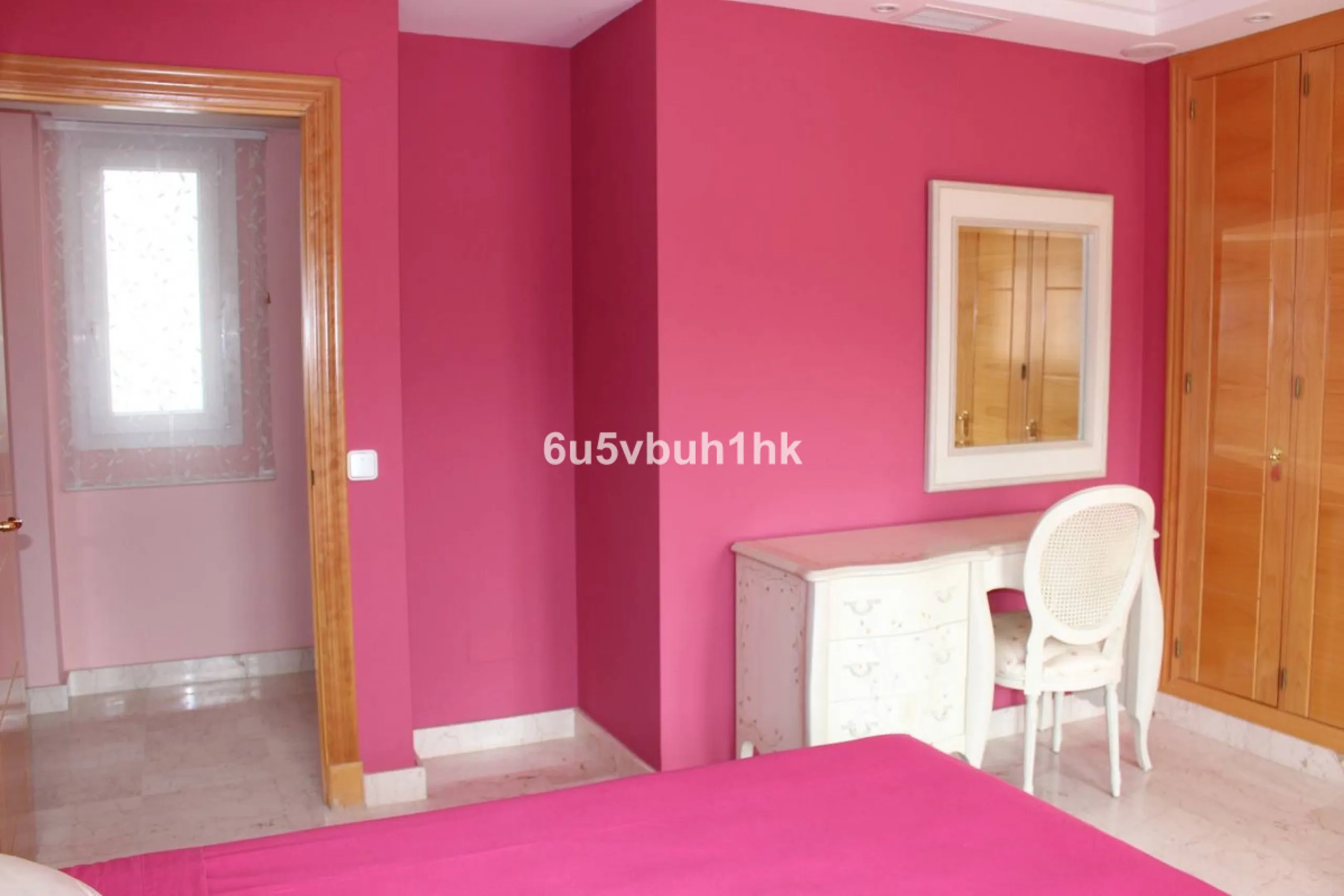 Apartment - Middle Floor Apartment в продаже в Manilva, Málaga. В доме 3 спален и 4 ванных комнат. Площадь дома 244 м²