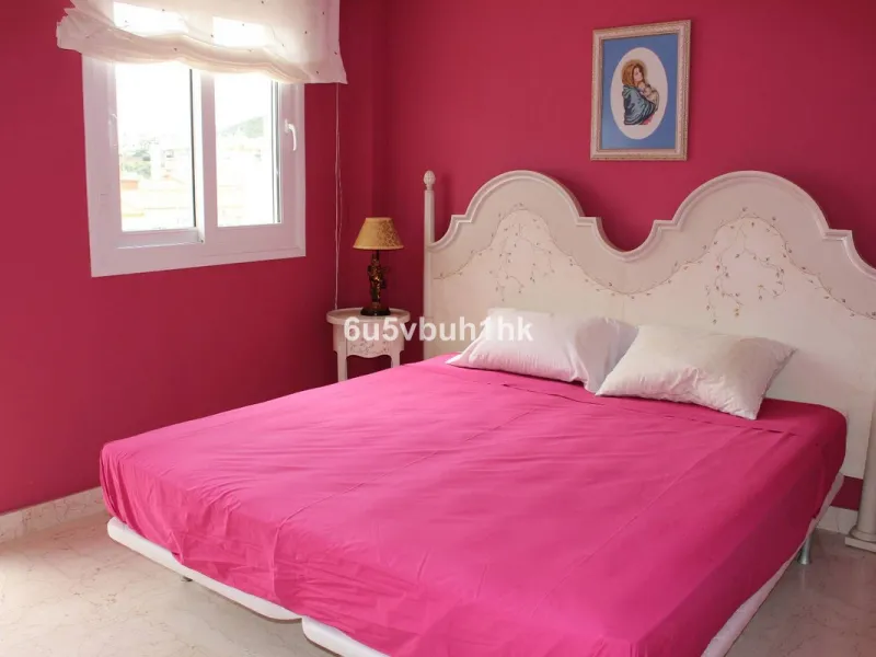 Apartment - Middle Floor Apartment в продаже в Manilva, Málaga. В доме 3 спален и 4 ванных комнат. Площадь дома 244 м²