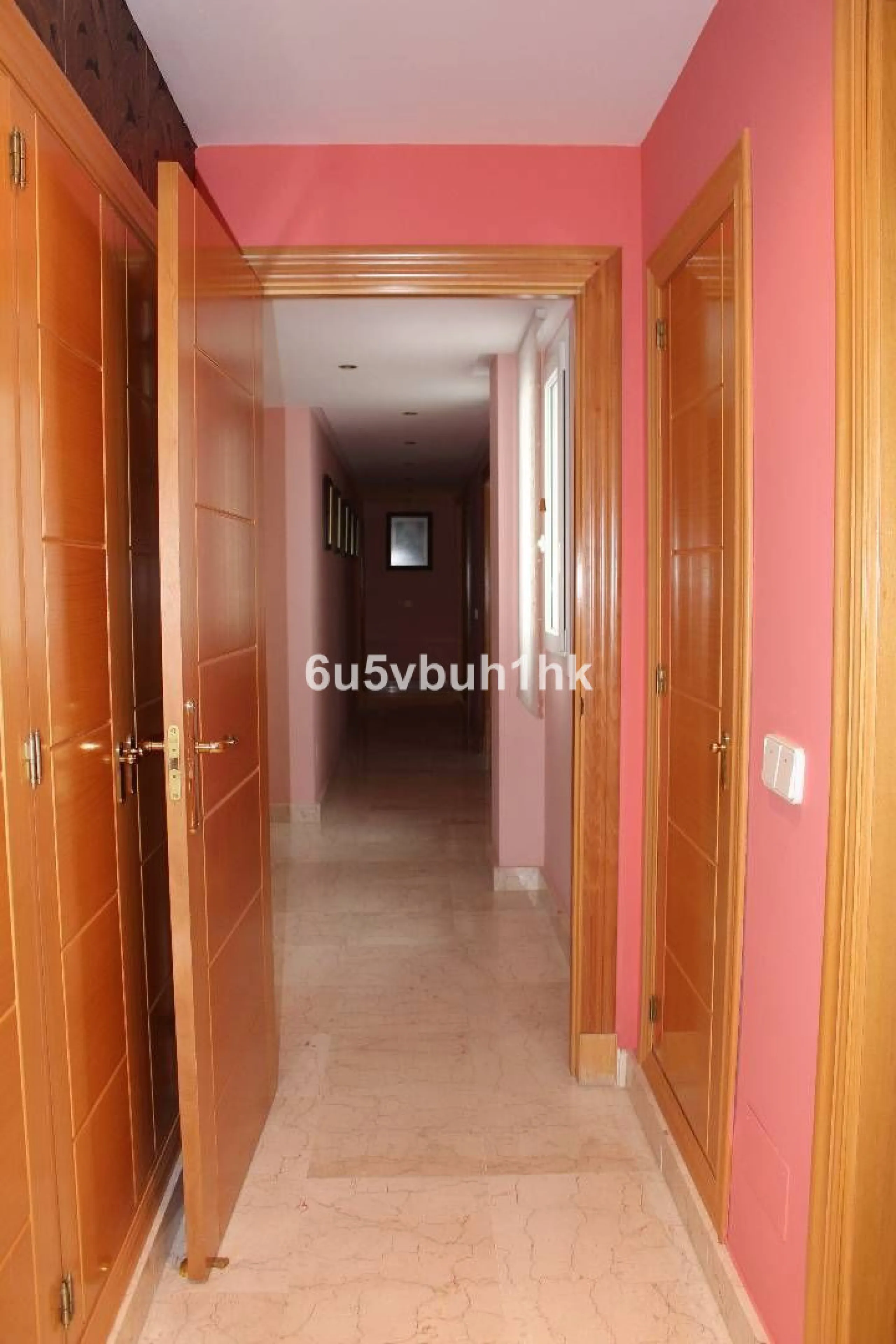 Apartment - Middle Floor Apartment в продаже в Manilva, Málaga. В доме 3 спален и 4 ванных комнат. Площадь дома 244 м²