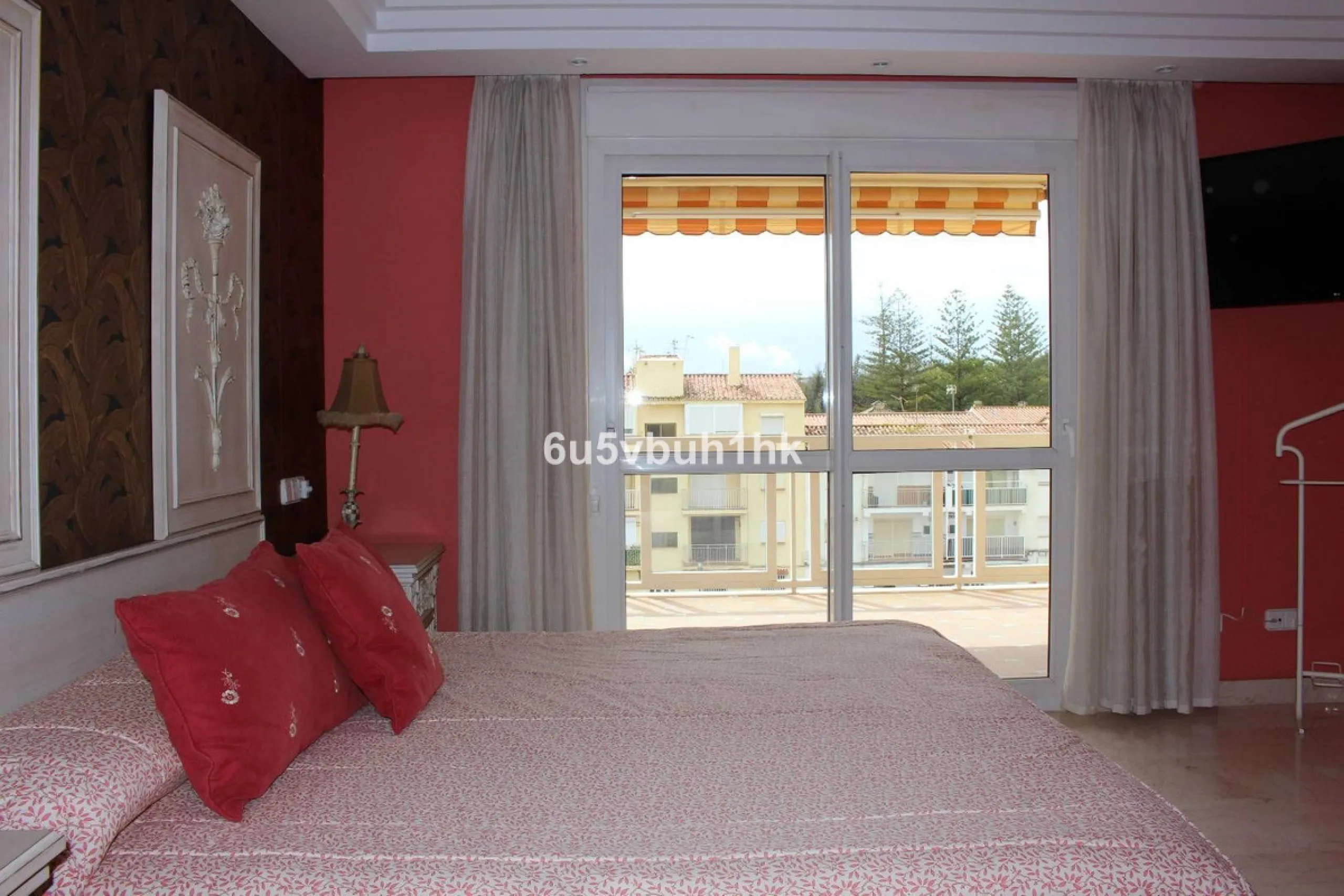 Apartment - Middle Floor Apartment в продаже в Manilva, Málaga. В доме 3 спален и 4 ванных комнат. Площадь дома 244 м²