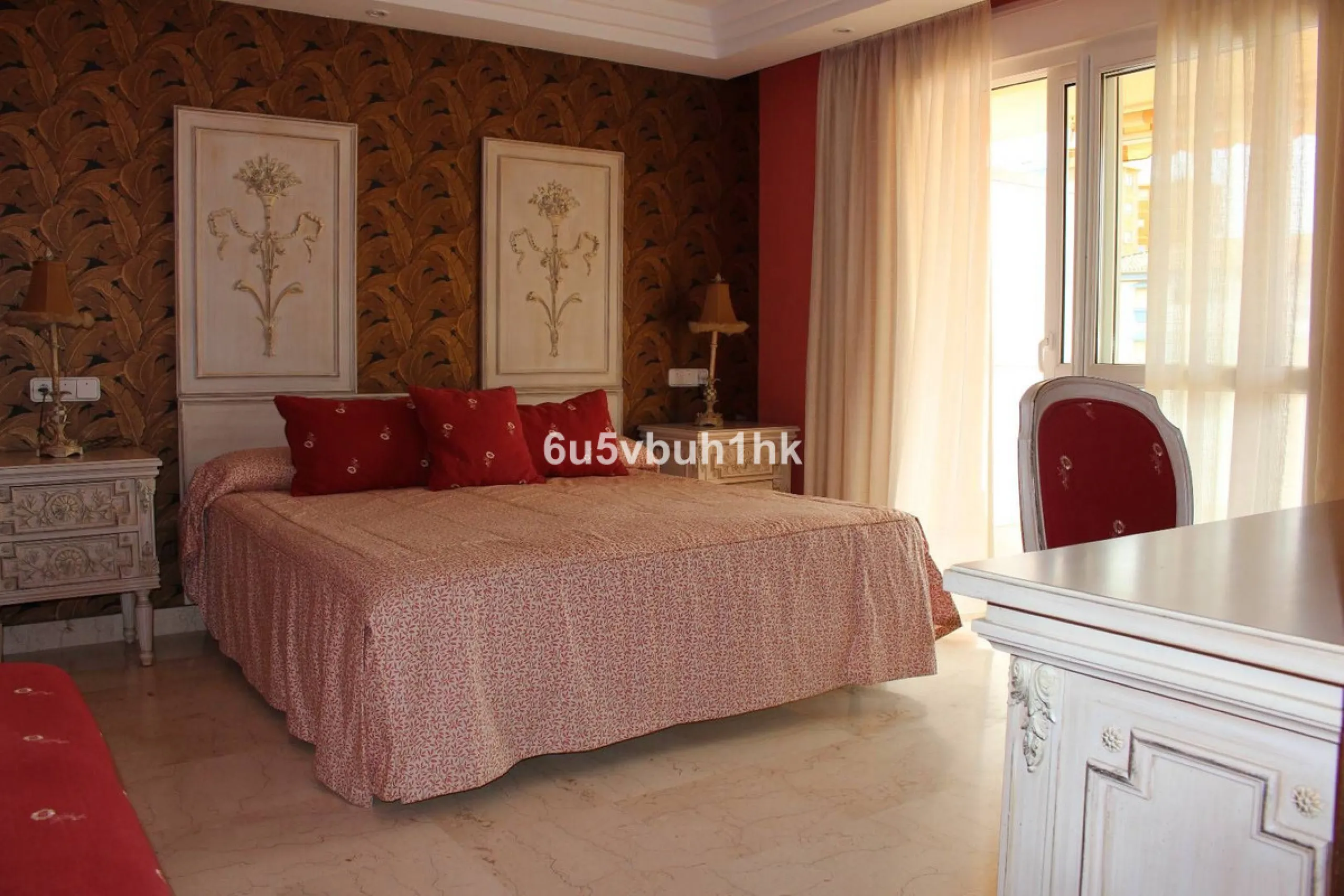 Apartment - Middle Floor Apartment в продаже в Manilva, Málaga. В доме 3 спален и 4 ванных комнат. Площадь дома 244 м²