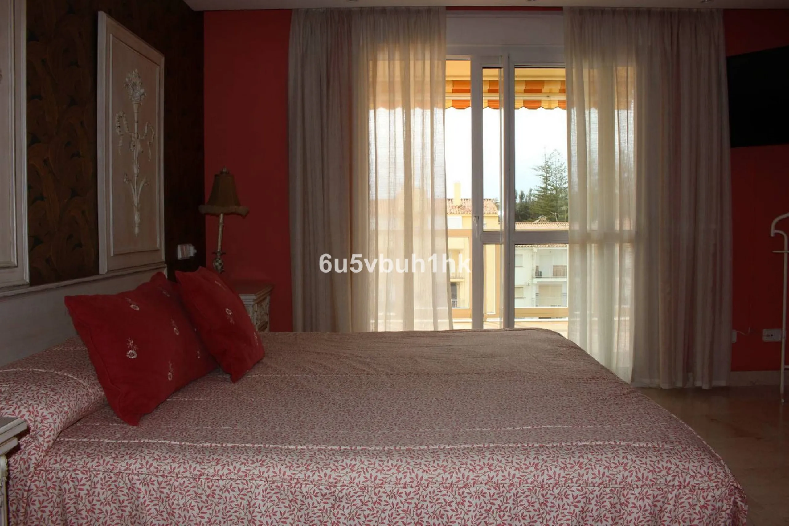 Apartment - Middle Floor Apartment в продаже в Manilva, Málaga. В доме 3 спален и 4 ванных комнат. Площадь дома 244 м²