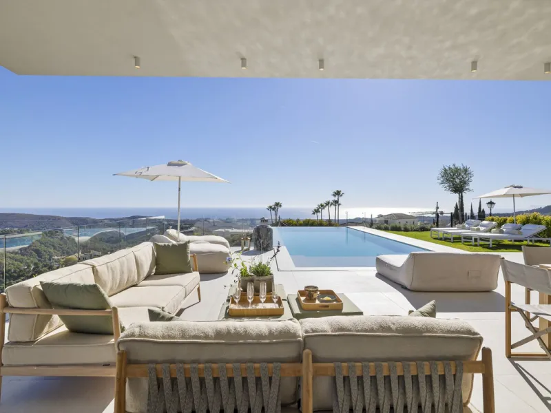 Villa Imagine: Luxury Redefined with Endless Mediterranean Views to Gibraltar & Africa