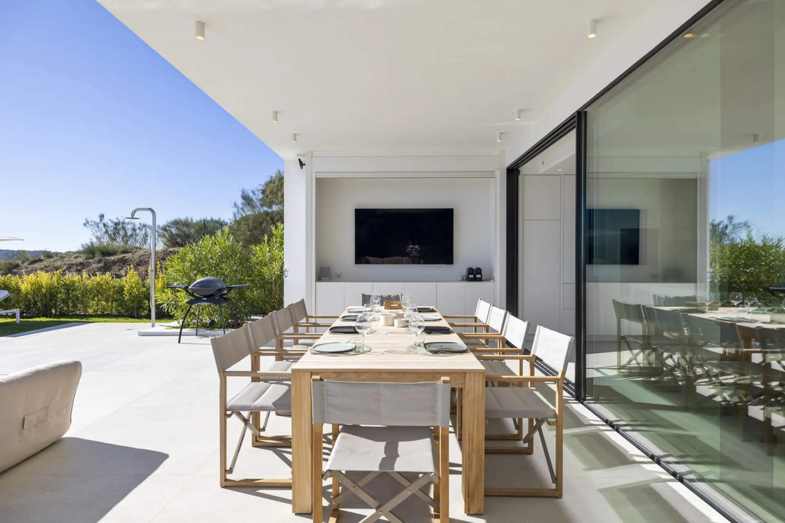 Villa Imagine: Luxury Redefined with Endless Mediterranean Views to Gibraltar & Africa
