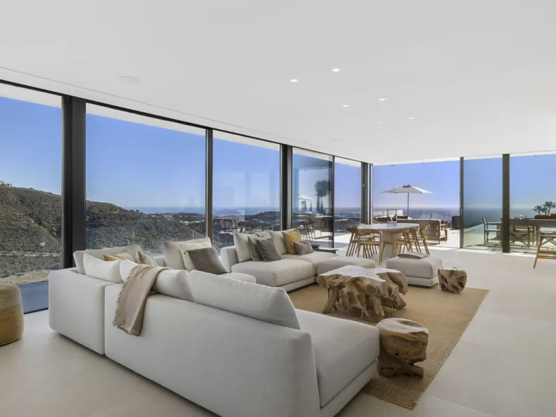 Villa Imagine: Luxury Redefined with Endless Mediterranean Views to Gibraltar & Africa