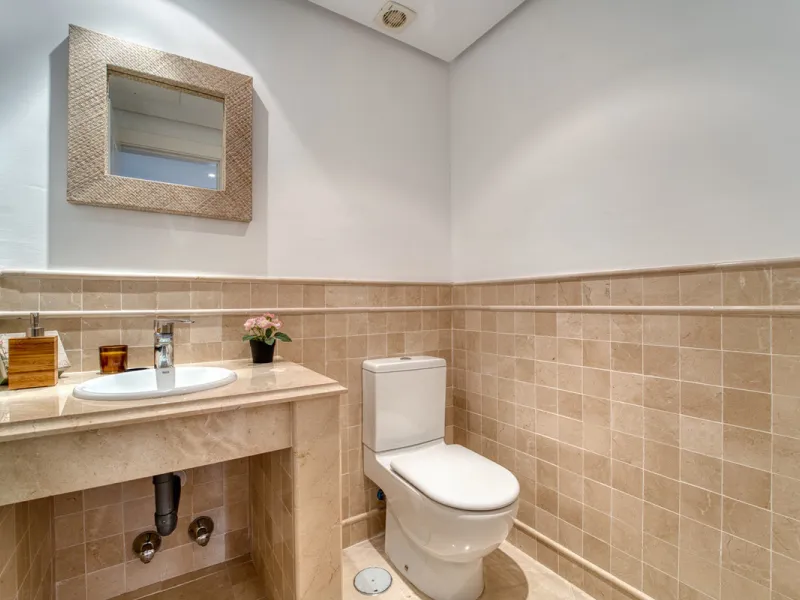 Apartment - Middle Floor Apartment в продаже в Marbella, Málaga. В доме 2 спален и 4 ванных комнат. Площадь дома 154 м²