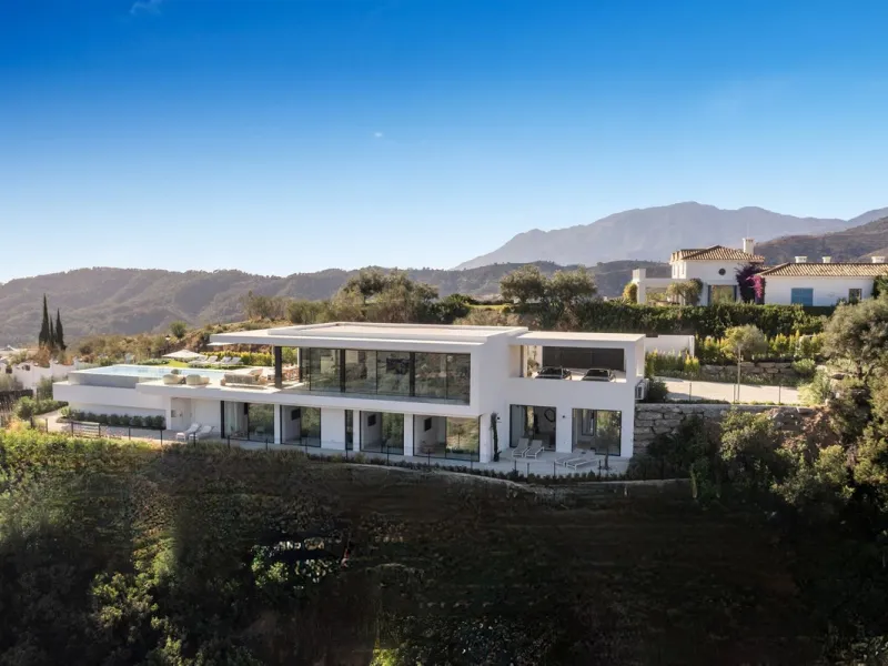 Villa Imagine: Luxury Redefined with Endless Mediterranean Views to Gibraltar & Africa