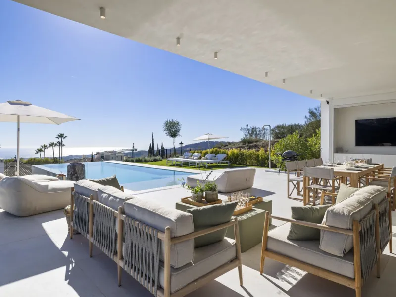 Villa Imagine: Luxury Redefined with Endless Mediterranean Views to Gibraltar & Africa
