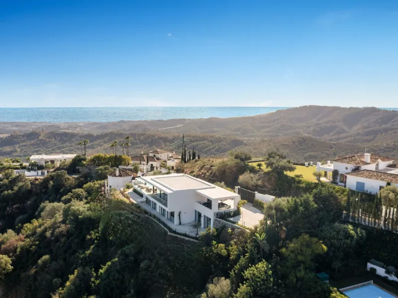Villa Imagine: Luxury Redefined with Endless Mediterranean Views to Gibraltar & Africa