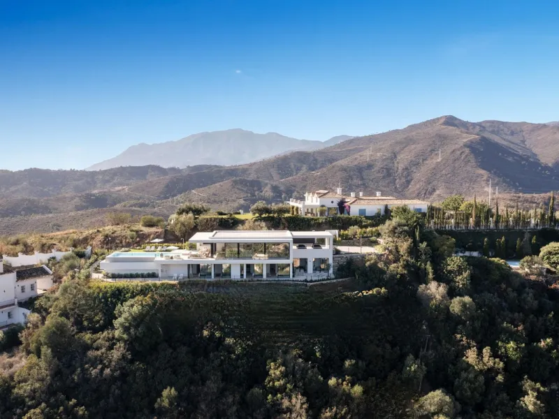 Villa Imagine: Luxury Redefined with Endless Mediterranean Views to Gibraltar & Africa