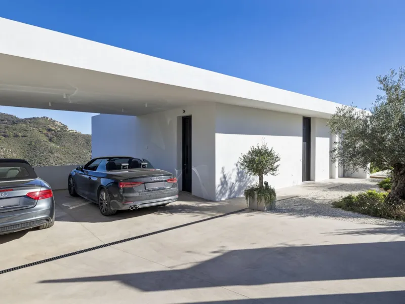 Villa Imagine: Luxury Redefined with Endless Mediterranean Views to Gibraltar & Africa
