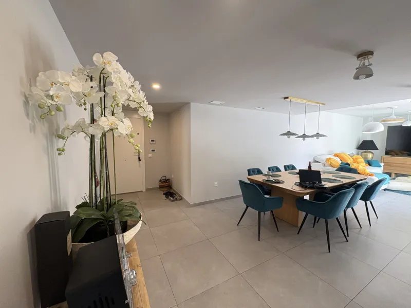 This brand-new residential complex is located on Elviria Beach, one of Marbella's most exclusive and sought-after areas — just a 10-minute drive from Marbella town centre and approximately 30 minutes from Málaga International Airport.