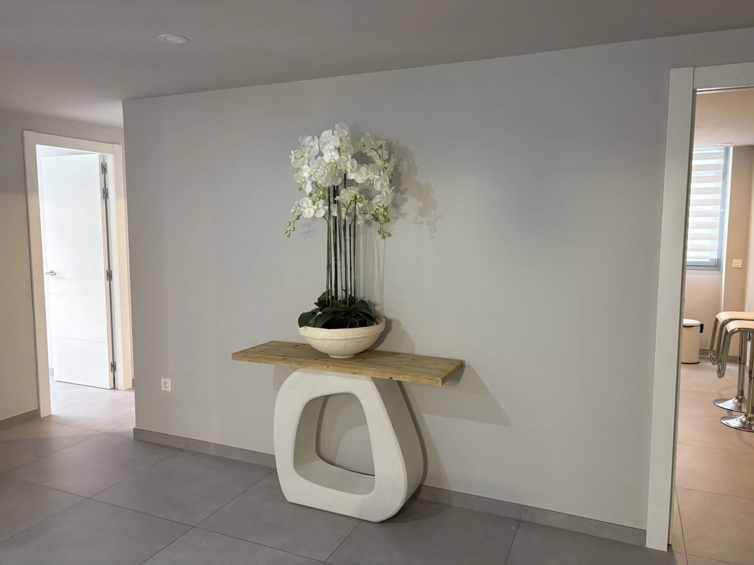 This brand-new residential complex is located on Elviria Beach, one of Marbella's most exclusive and sought-after areas — just a 10-minute drive from Marbella town centre and approximately 30 minutes from Málaga International Airport.