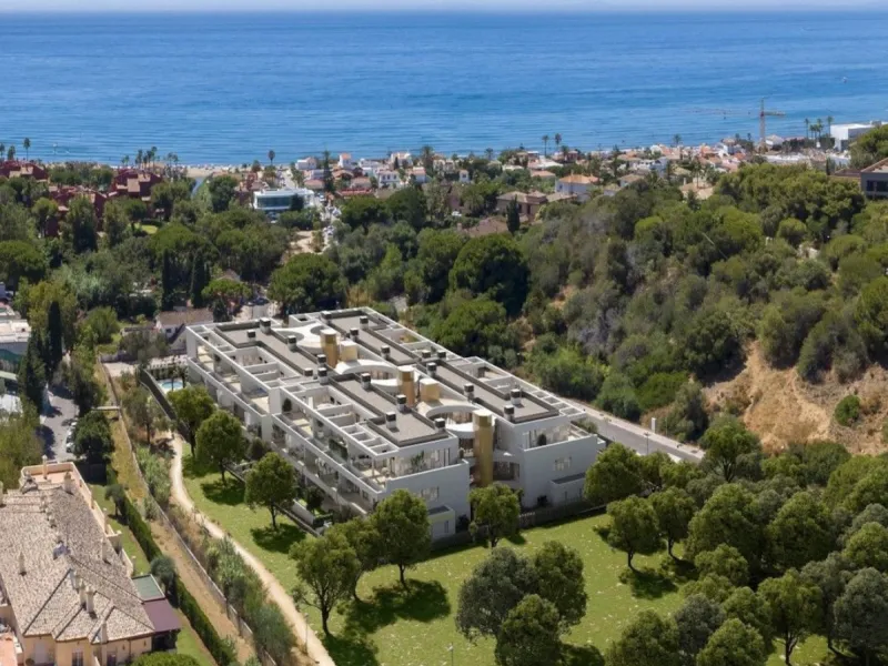 This brand-new residential complex is located on Elviria Beach, one of Marbella's most exclusive and sought-after areas — just a 10-minute drive from Marbella town centre and approximately 30 minutes from Málaga International Airport.