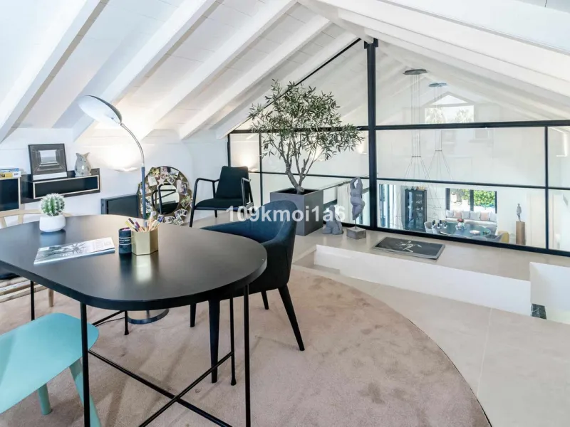 This elegant south east-facing villa is set within a quiet cul-de-sac in Las Brisas, Nueva Andalucía, offering privacy, mature gardens, and open views enhanced by abundant natural light throughout the day. The property blends the charm of a timeless Andal