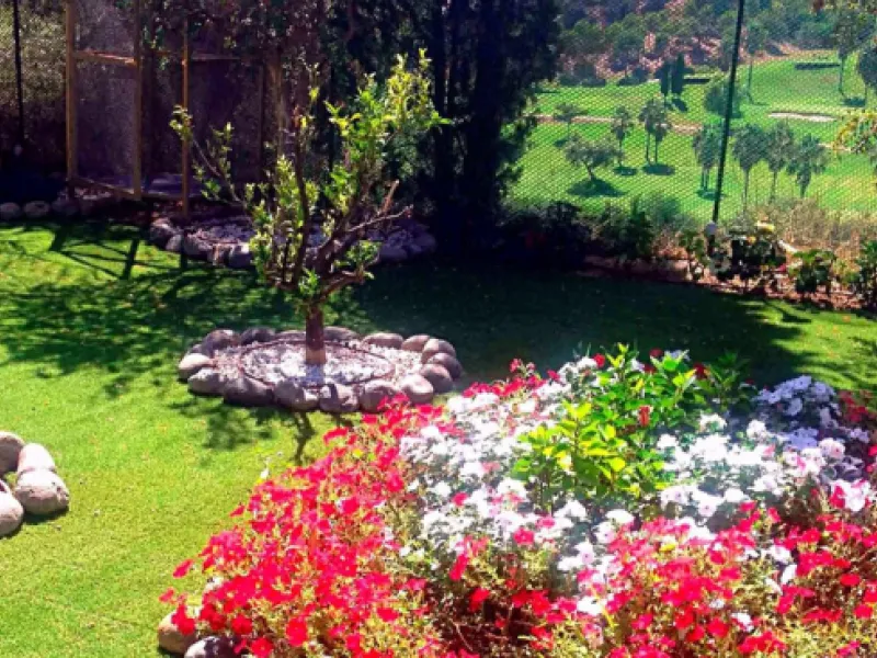 Unique investment opportunity! Single storey house located on a large plot in Elvira with sea and golf views