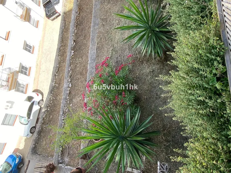 Detached single-family home located in Ojén, distributed over three floors and designed for comfortable and versatile living.