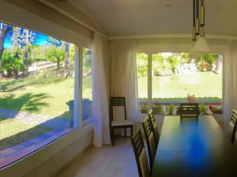 Unique investment opportunity! Single storey house located on a large plot in Elvira with sea and golf views