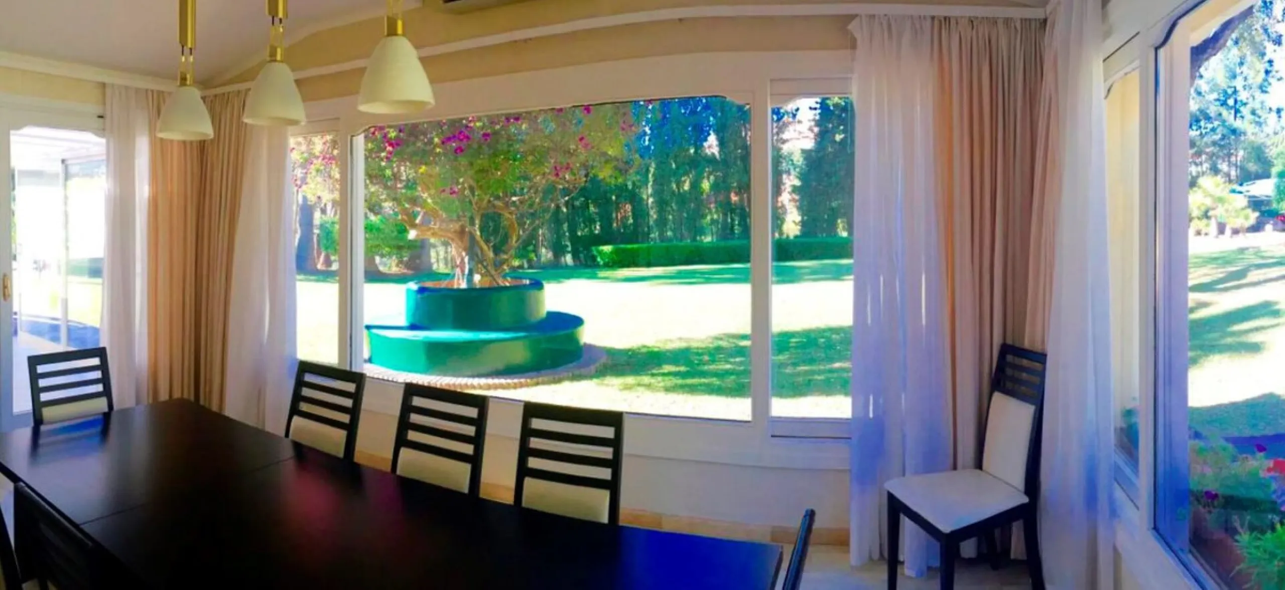 Unique investment opportunity! Single storey house located on a large plot in Elvira with sea and golf views