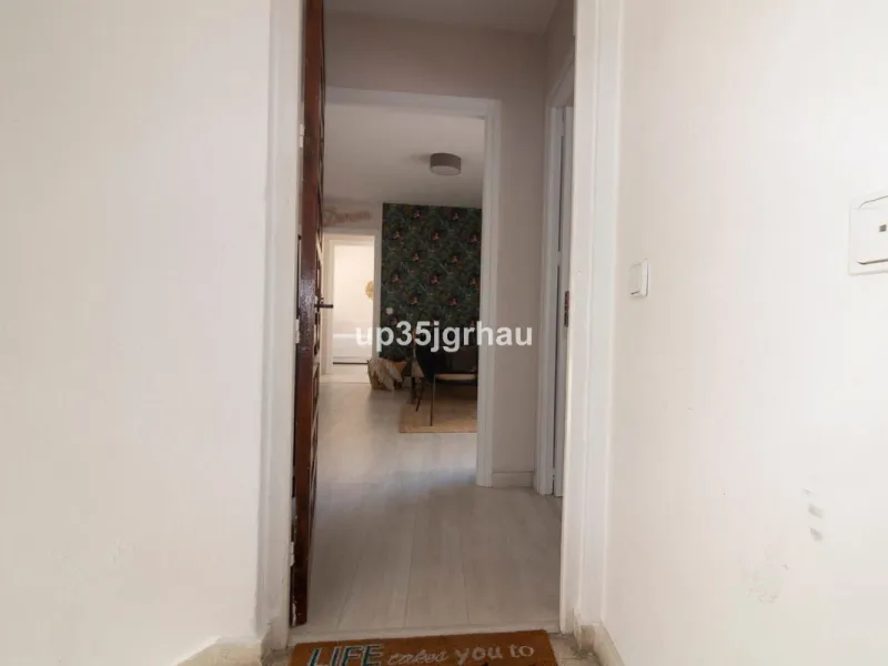 Building in the center of Estepona, Old Town and on the beachfront. lateral views of the sea.