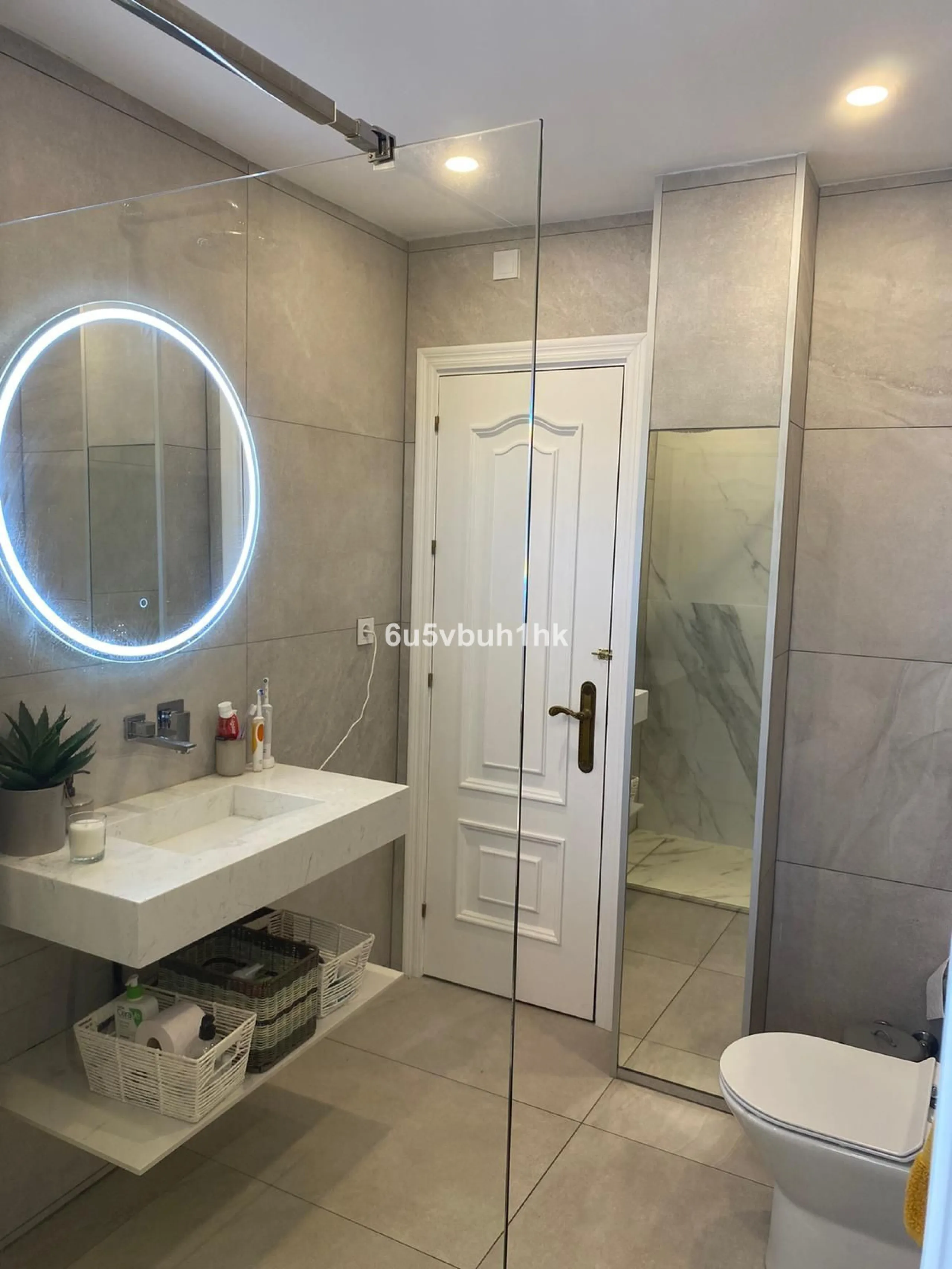 Detached single-family home located in Ojén, distributed over three floors and designed for comfortable and versatile living.