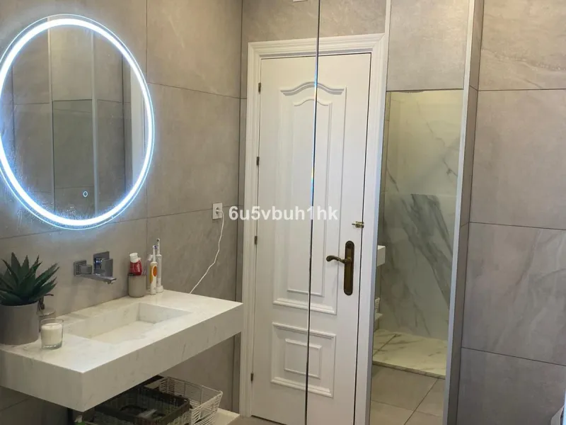 Detached single-family home located in Ojén, distributed over three floors and designed for comfortable and versatile living.