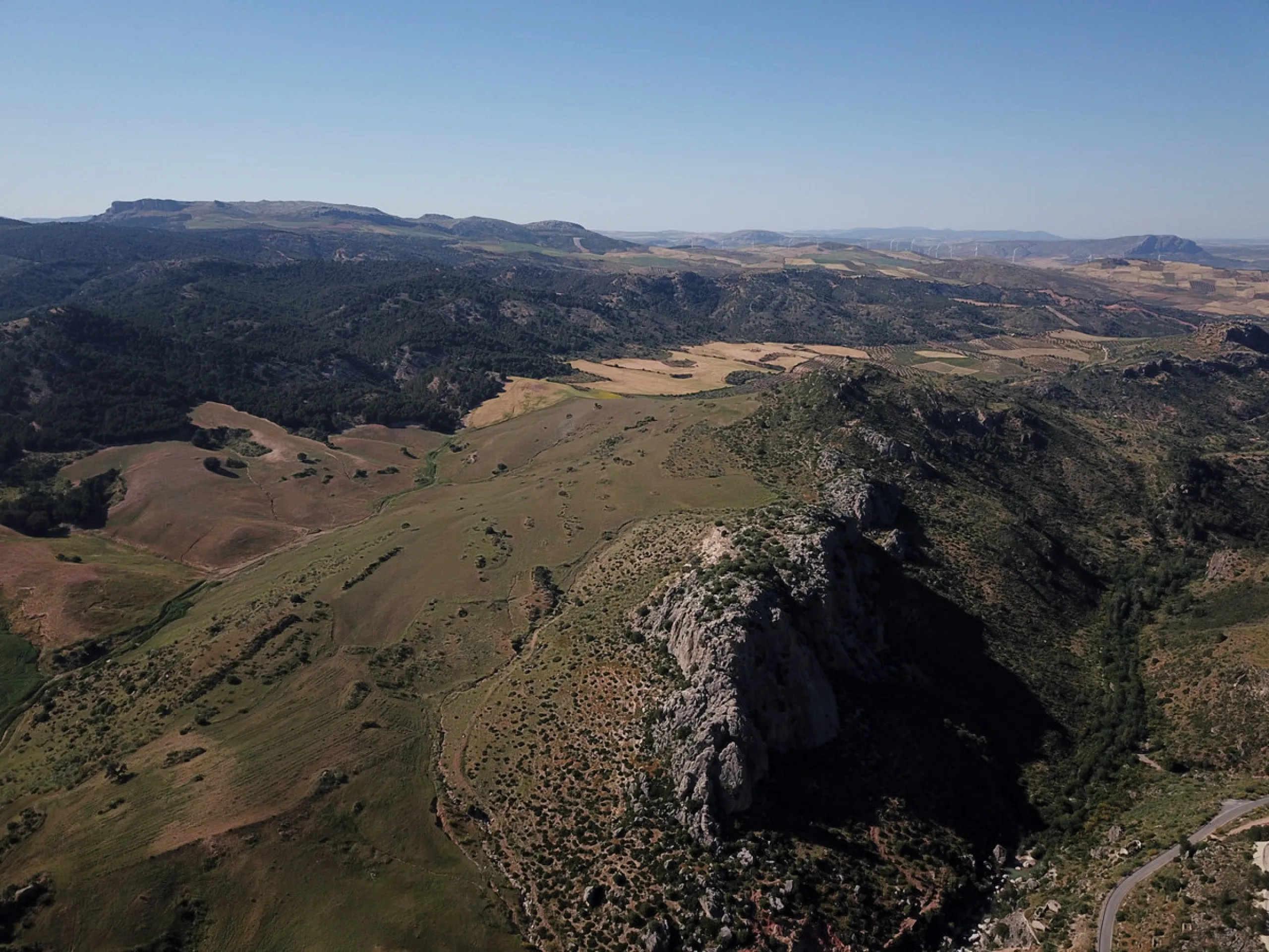 Impressive country estate close to Málaga, possibility to build. Rural property of 313 hectares (3.130.000 sqm or 773,44 acres) located in the Municipality or Ardales in Málaga Province.