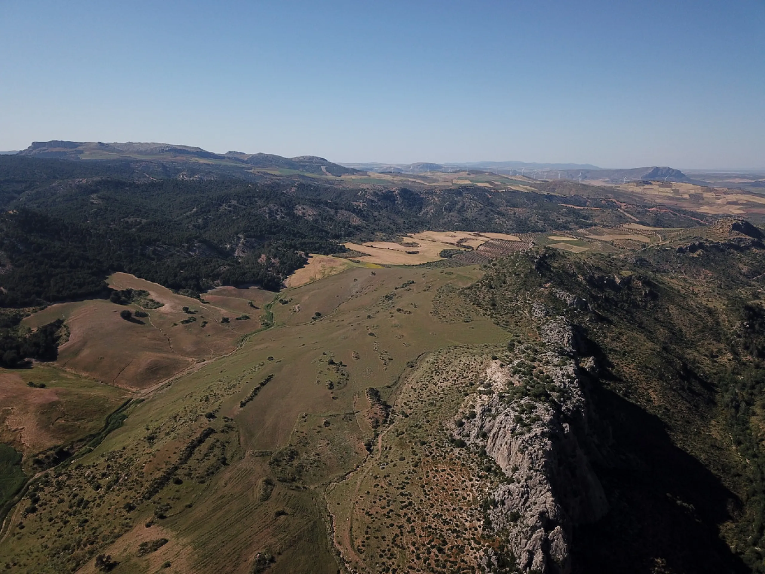 Impressive country estate close to Málaga, possibility to build. Rural property of 313 hectares (3.130.000 sqm or 773,44 acres) located in the Municipality or Ardales in Málaga Province.