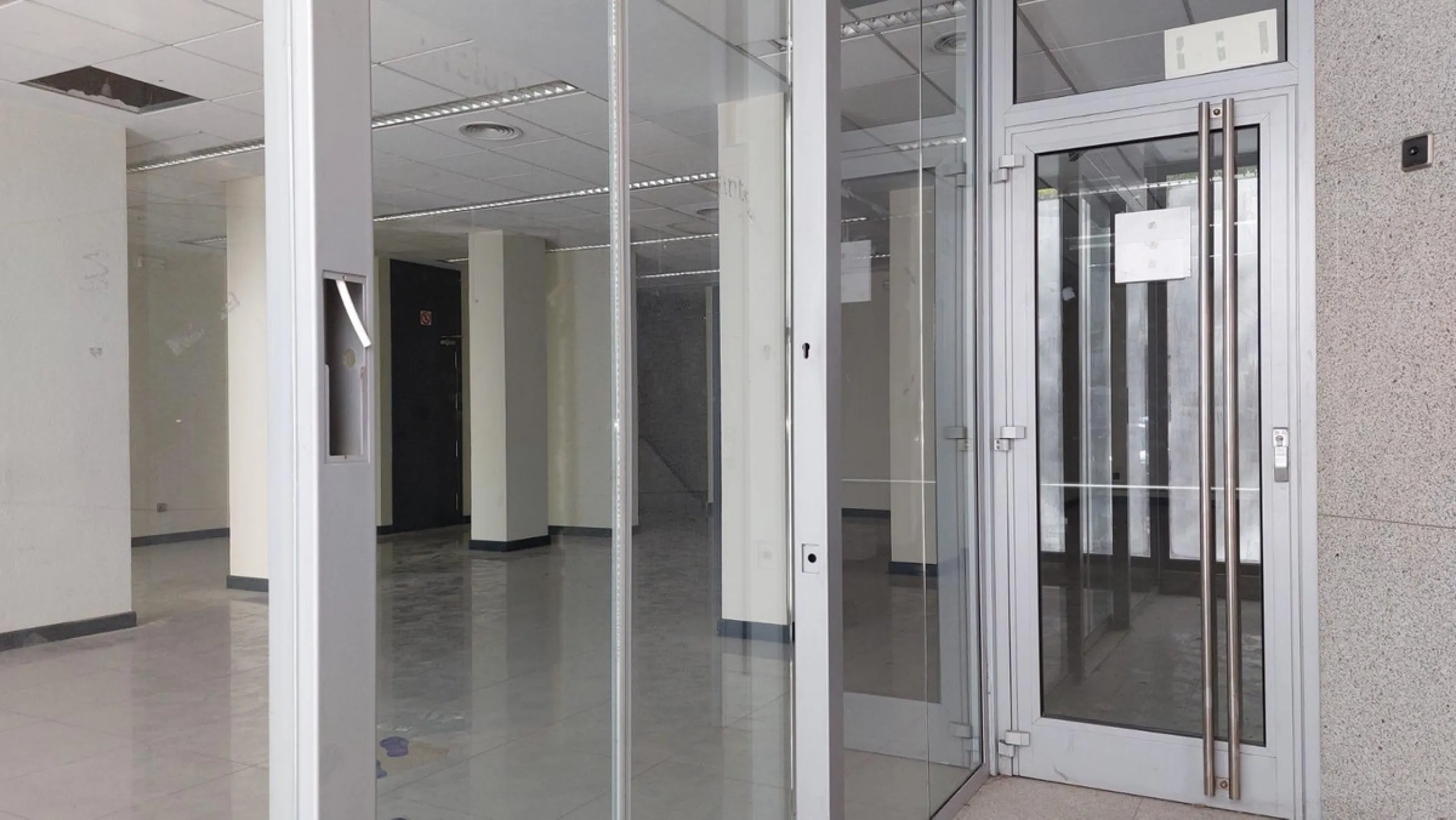 Commercial - Commercial Premises в продаже в Marbella, Málaga. Площадь дома 426 м²
