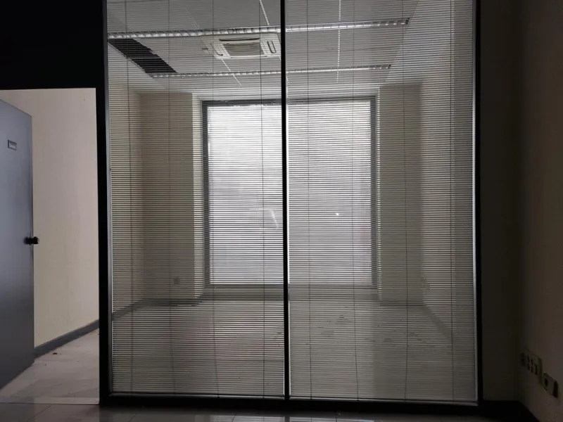Commercial - Commercial Premises в продаже в Marbella, Málaga. Площадь дома 426 м²