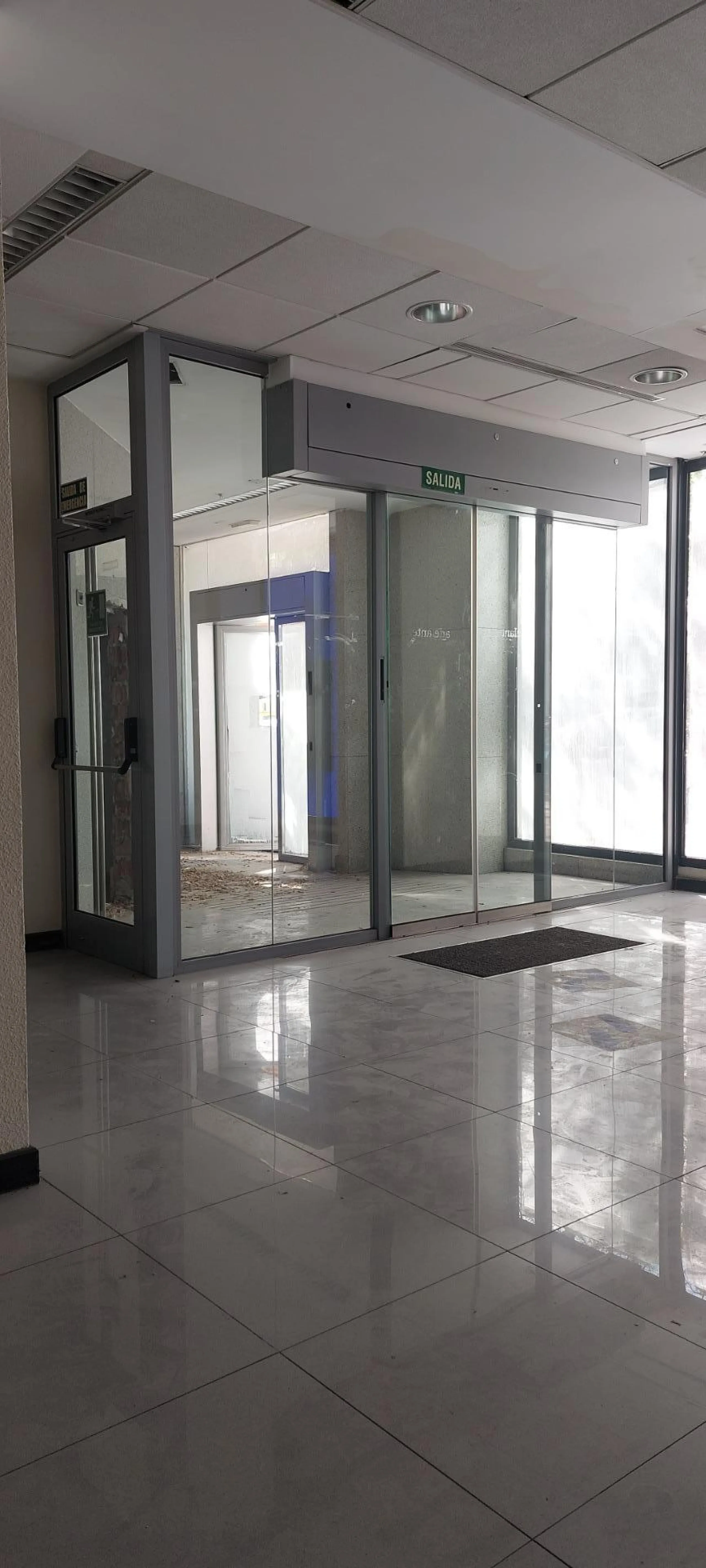 Commercial - Commercial Premises в продаже в Marbella, Málaga. Площадь дома 426 м²