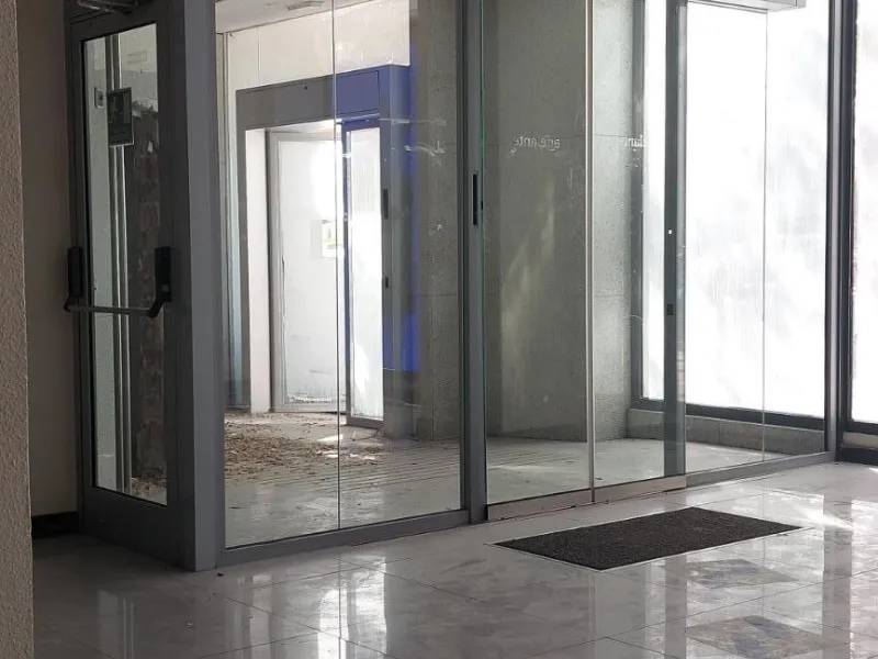 Commercial - Commercial Premises в продаже в Marbella, Málaga. Площадь дома 426 м²