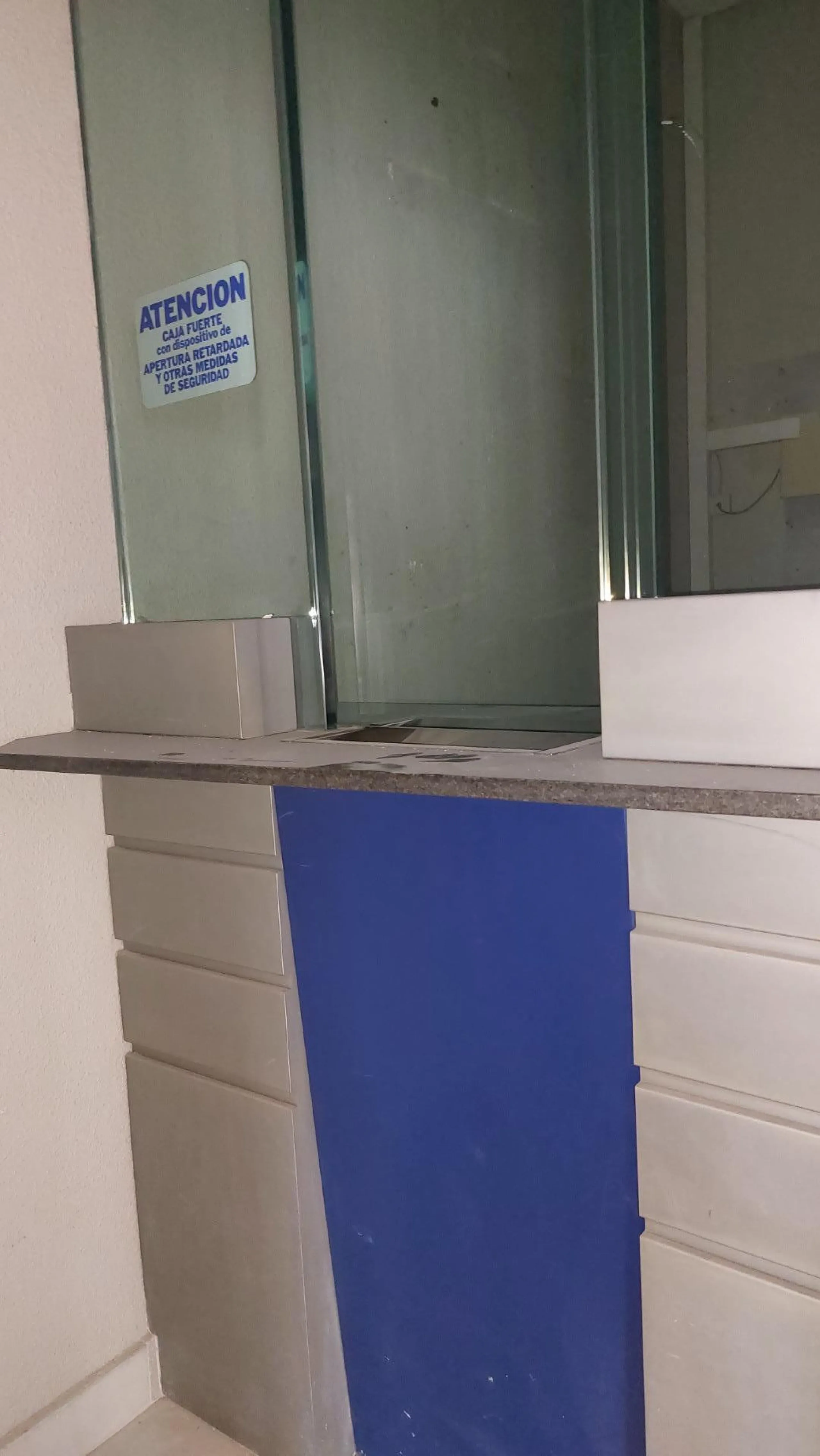 Commercial - Commercial Premises в продаже в Marbella, Málaga. Площадь дома 426 м²