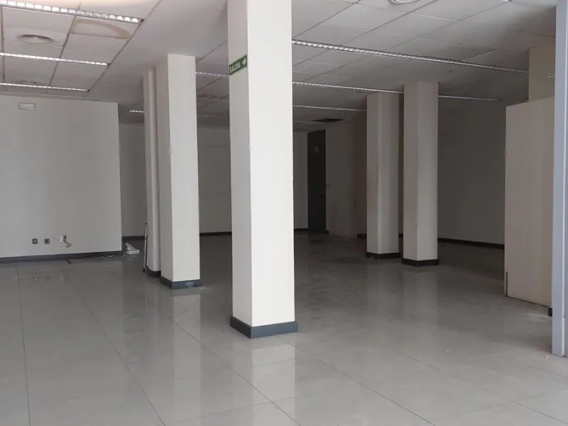 Commercial - Commercial Premises в продаже в Marbella, Málaga. Площадь дома 426 м²