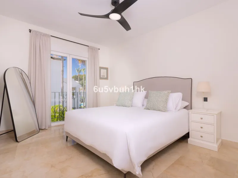 Fully renovated and beautifully presented, this home immediately impresses with a welcoming entrance hall that leads to a spacious, separate kitchen with an adjoining laundry area. From here, you step into a bright and airy open-plan living and dining spa