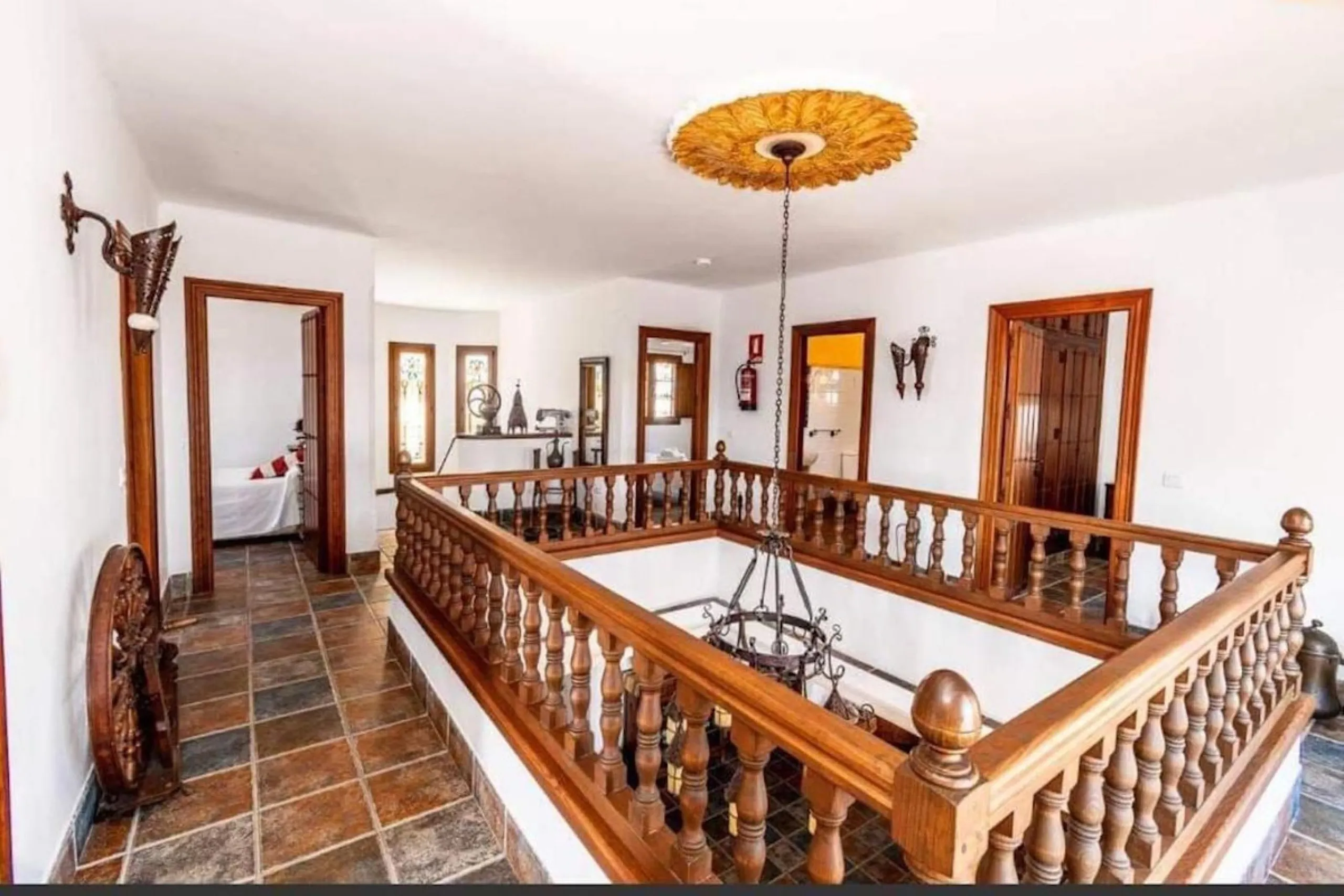 This wonderful villa is located in a beautiful tranquil area in the heart of the national park, between Frigiliana and Acebuchal.