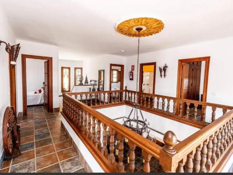 This wonderful villa is located in a beautiful tranquil area in the heart of the national park, between Frigiliana and Acebuchal.