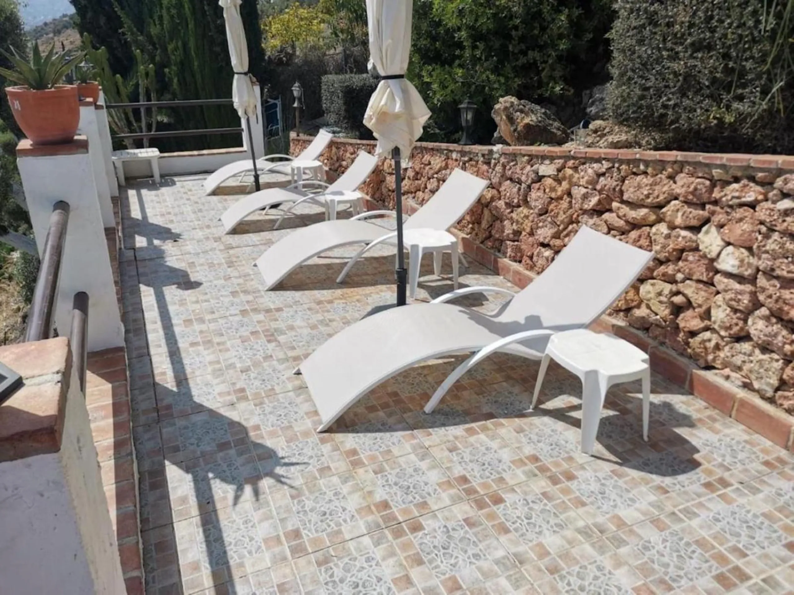 This wonderful villa is located in a beautiful tranquil area in the heart of the national park, between Frigiliana and Acebuchal.