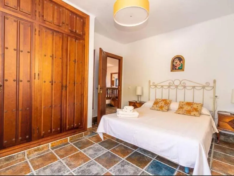 This wonderful villa is located in a beautiful tranquil area in the heart of the national park, between Frigiliana and Acebuchal.