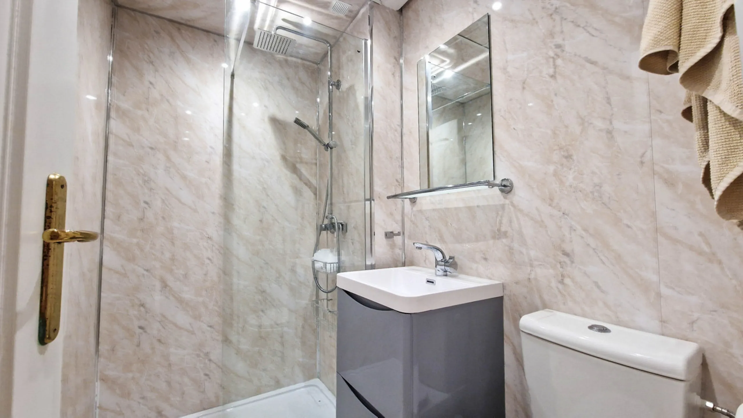 Exquisite Renovation: This one-of-a-kind apartment has undergone a meticulous refurbishment, blending modern aesthetics with unparalleled comfort. .