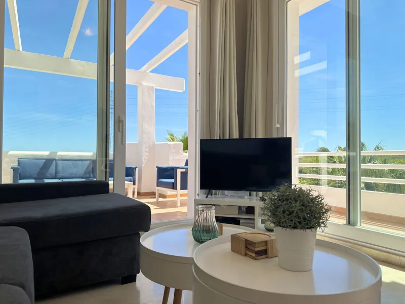 LUXURIOUS PENTHOUSE located in Alcazaba Lagoon, an exclusive urbanization located in Estepona, in a privileged natural environment, which has a lush artificial lagoon, surrounded by gardens and with panoramic views of the Mediterranean Sea and the mountai