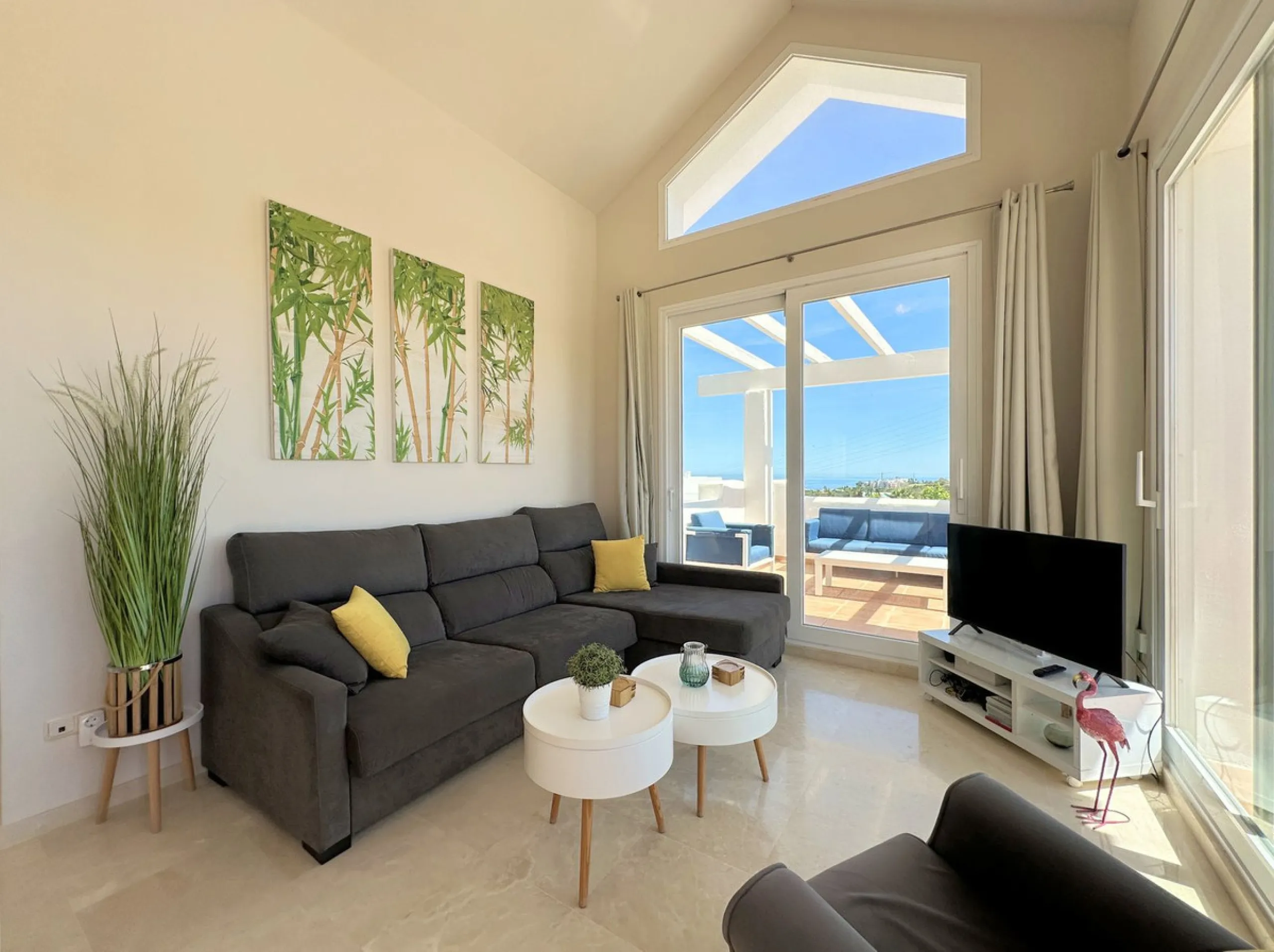 LUXURIOUS PENTHOUSE located in Alcazaba Lagoon, an exclusive urbanization located in Estepona, in a privileged natural environment, which has a lush artificial lagoon, surrounded by gardens and with panoramic views of the Mediterranean Sea and the mountai