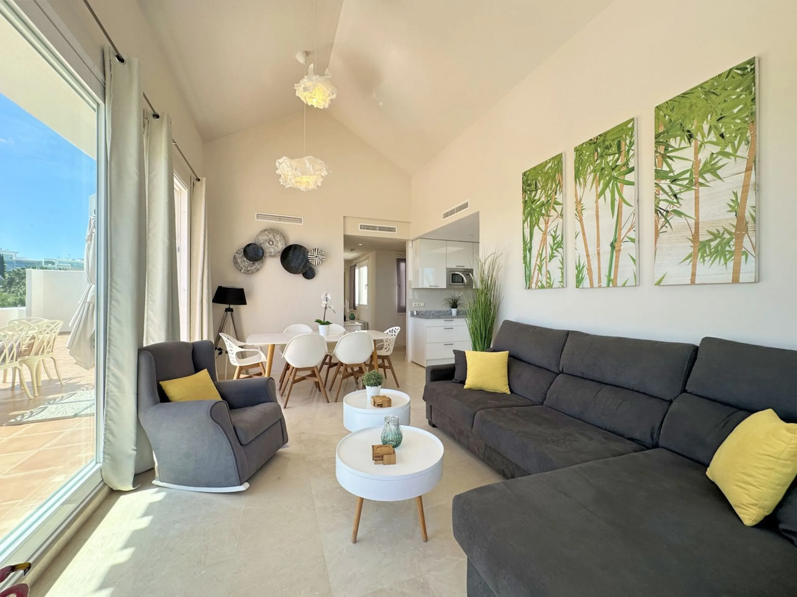 LUXURIOUS PENTHOUSE located in Alcazaba Lagoon, an exclusive urbanization located in Estepona, in a privileged natural environment, which has a lush artificial lagoon, surrounded by gardens and with panoramic views of the Mediterranean Sea and the mountai