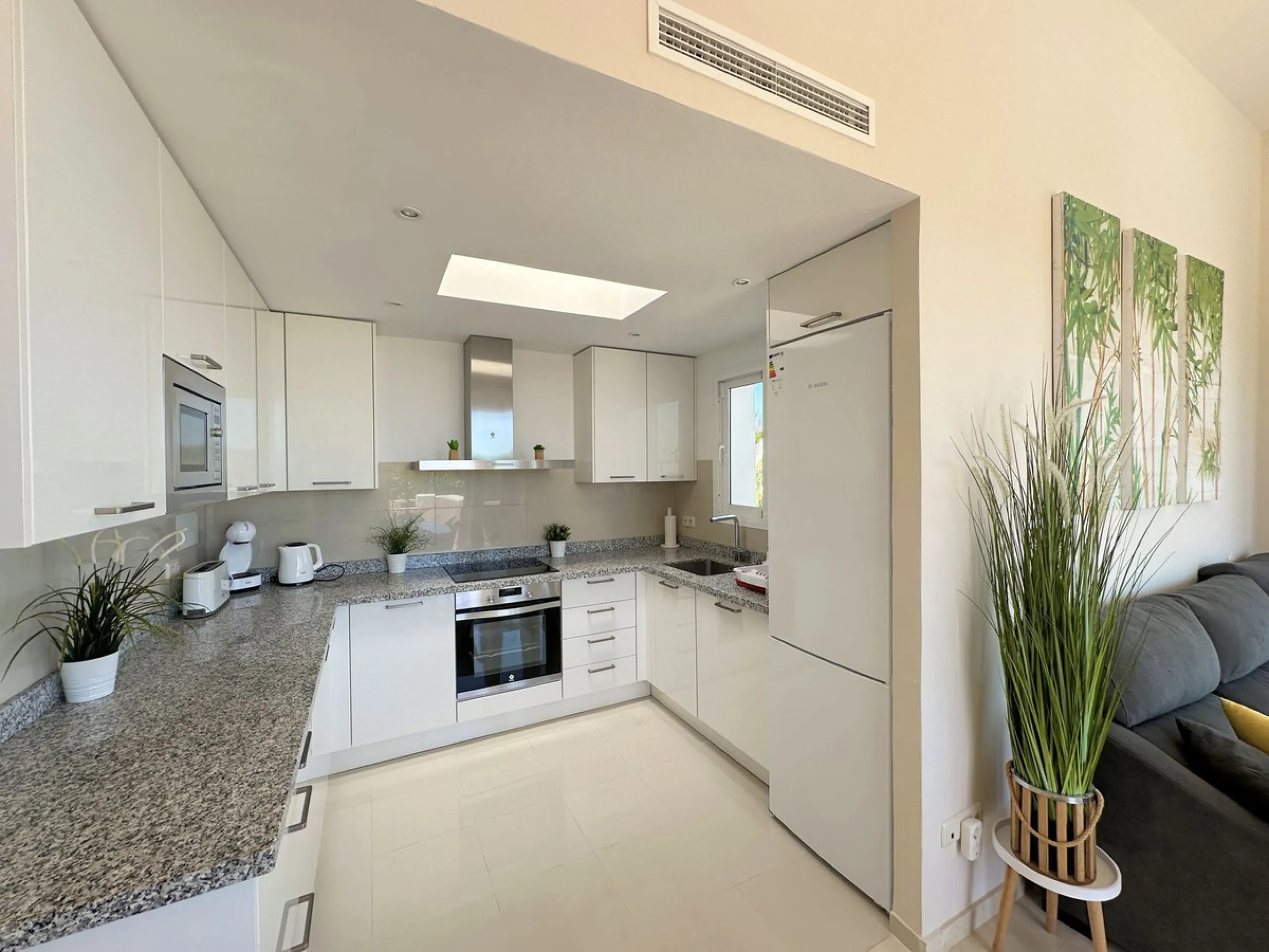 LUXURIOUS PENTHOUSE located in Alcazaba Lagoon, an exclusive urbanization located in Estepona, in a privileged natural environment, which has a lush artificial lagoon, surrounded by gardens and with panoramic views of the Mediterranean Sea and the mountai