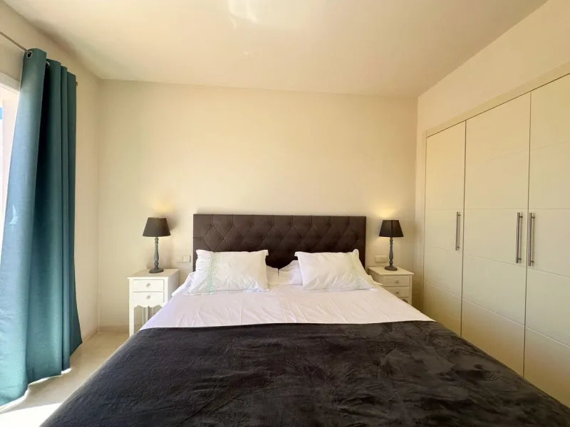 LUXURIOUS PENTHOUSE located in Alcazaba Lagoon, an exclusive urbanization located in Estepona, in a privileged natural environment, which has a lush artificial lagoon, surrounded by gardens and with panoramic views of the Mediterranean Sea and the mountai