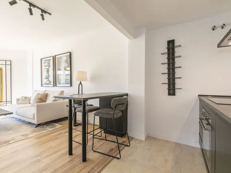 Apartment - Top Floor Apartment в продаже в Fuengirola, Málaga. В доме 1 спален и 1 ванных комнат. Площадь дома 65 м²