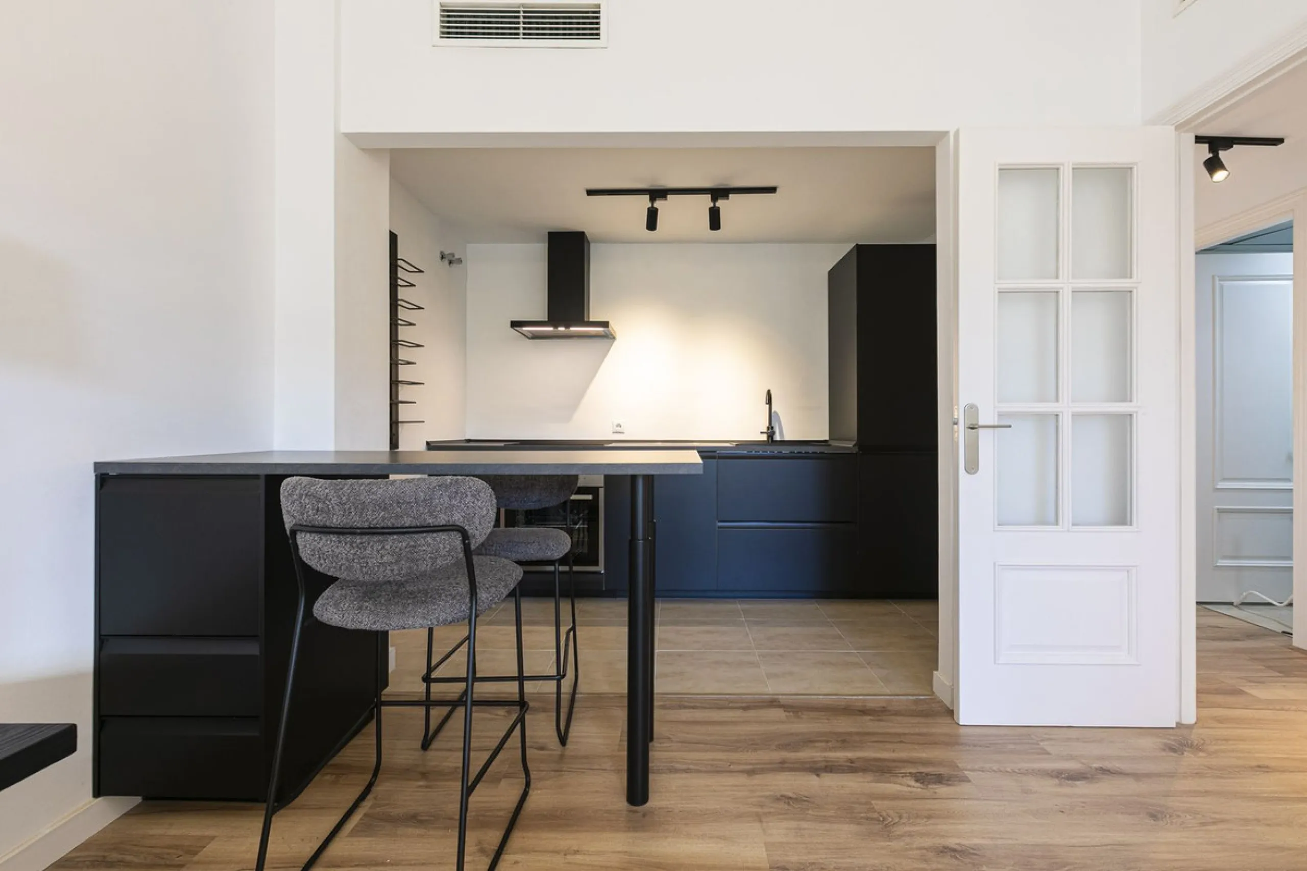 Apartment - Top Floor Apartment в продаже в Fuengirola, Málaga. В доме 1 спален и 1 ванных комнат. Площадь дома 65 м²